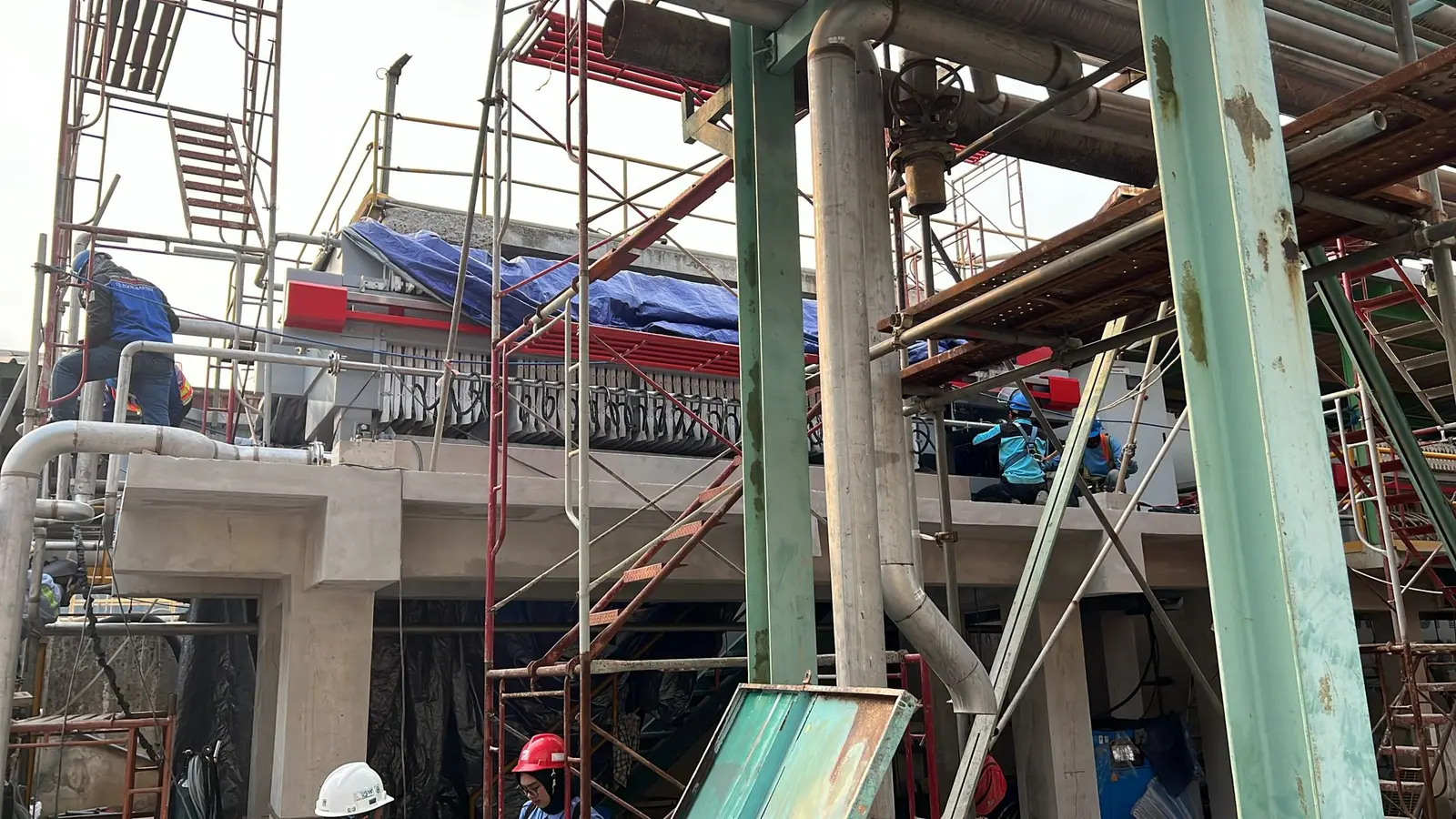 Automatic membrane Filter Press assembly